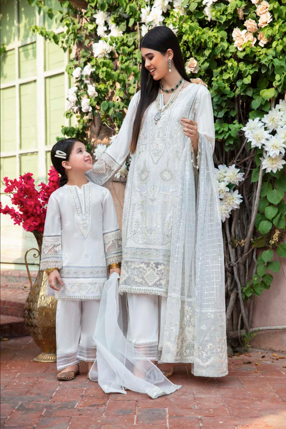 White Fiesta Luxury Lawn Ladies Suit