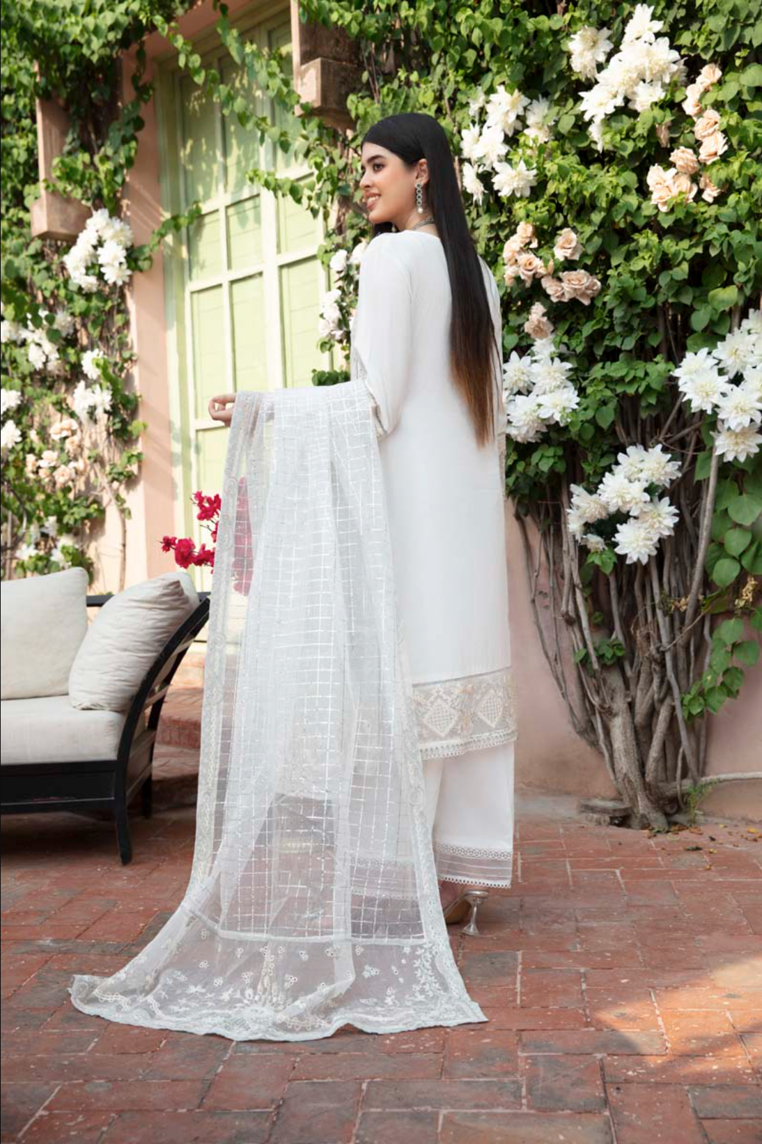 White Fiesta Luxury Lawn Ladies Suit
