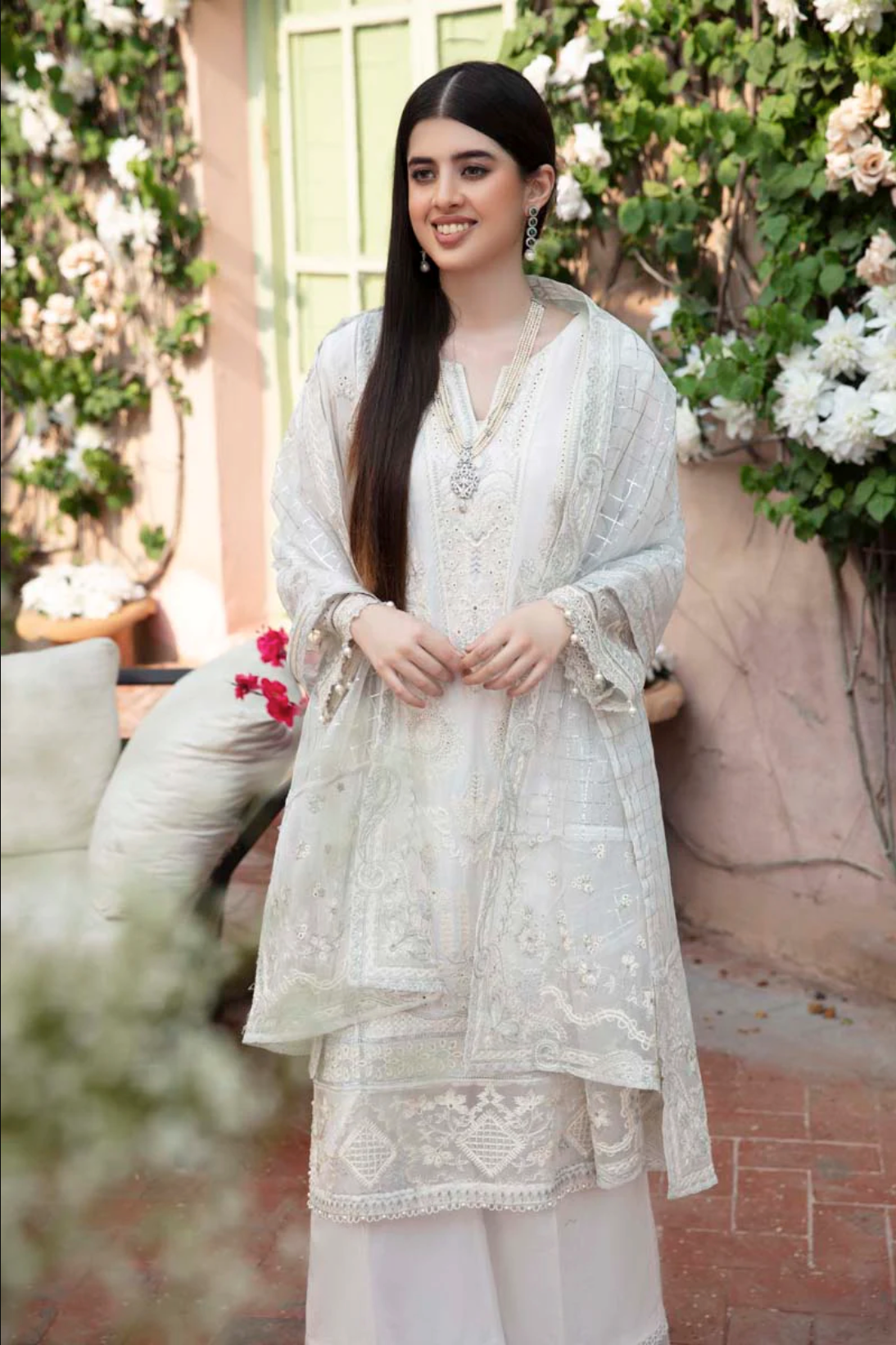 White Fiesta Luxury Lawn Ladies Suit