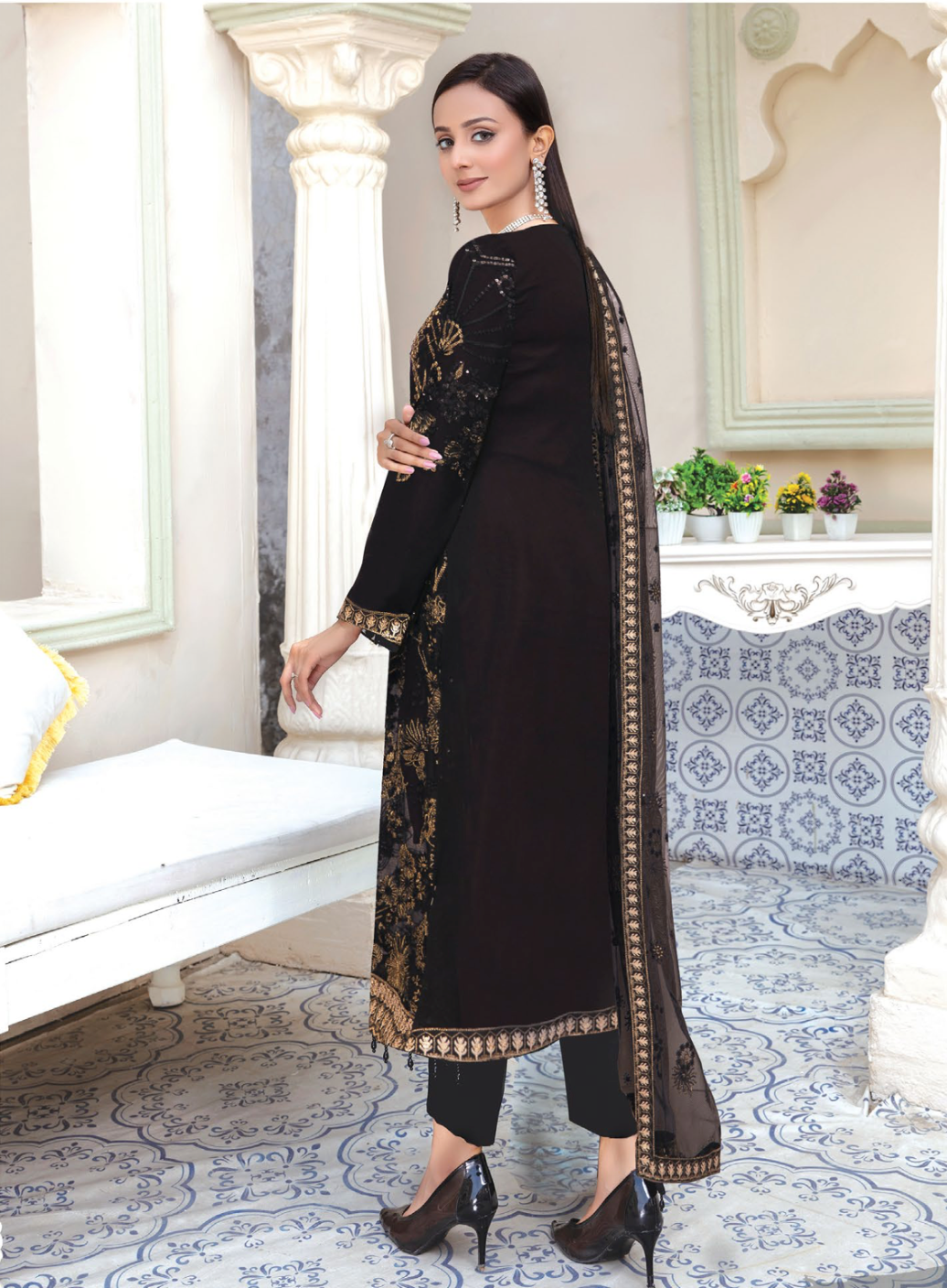 Black Urshia Luxury Chiffon Ladies Suit