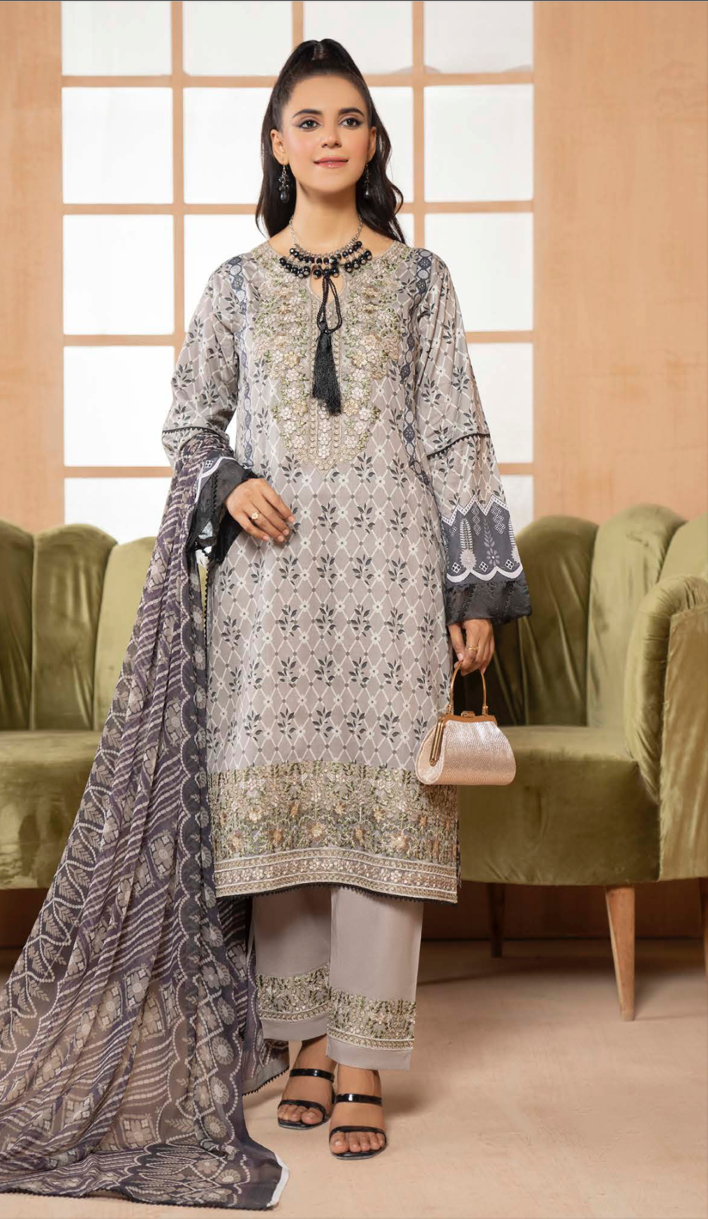 Grey Munira Designer Lawn Ladies Suit