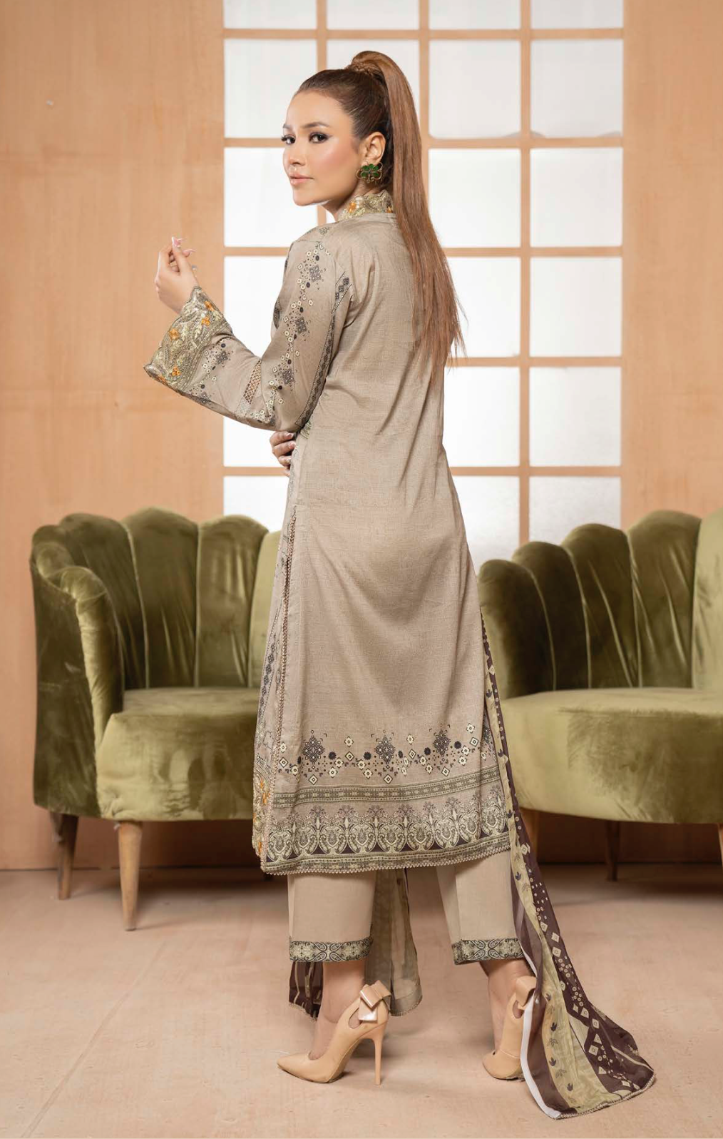Olive Green Grey Munira Designer Lawn Ladies Suit