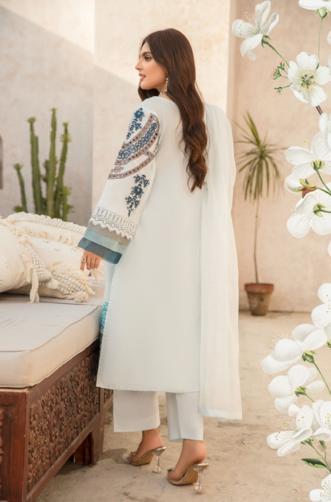 Light Blue Mahima Lawn Ladies Suit