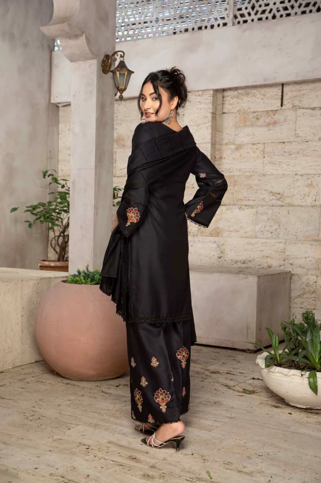Black Umang Dhanak Ladies Suit