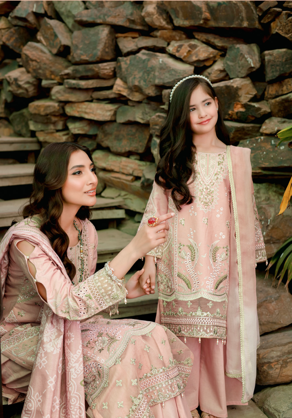 Pink Luxury Lawn Ladies Suit