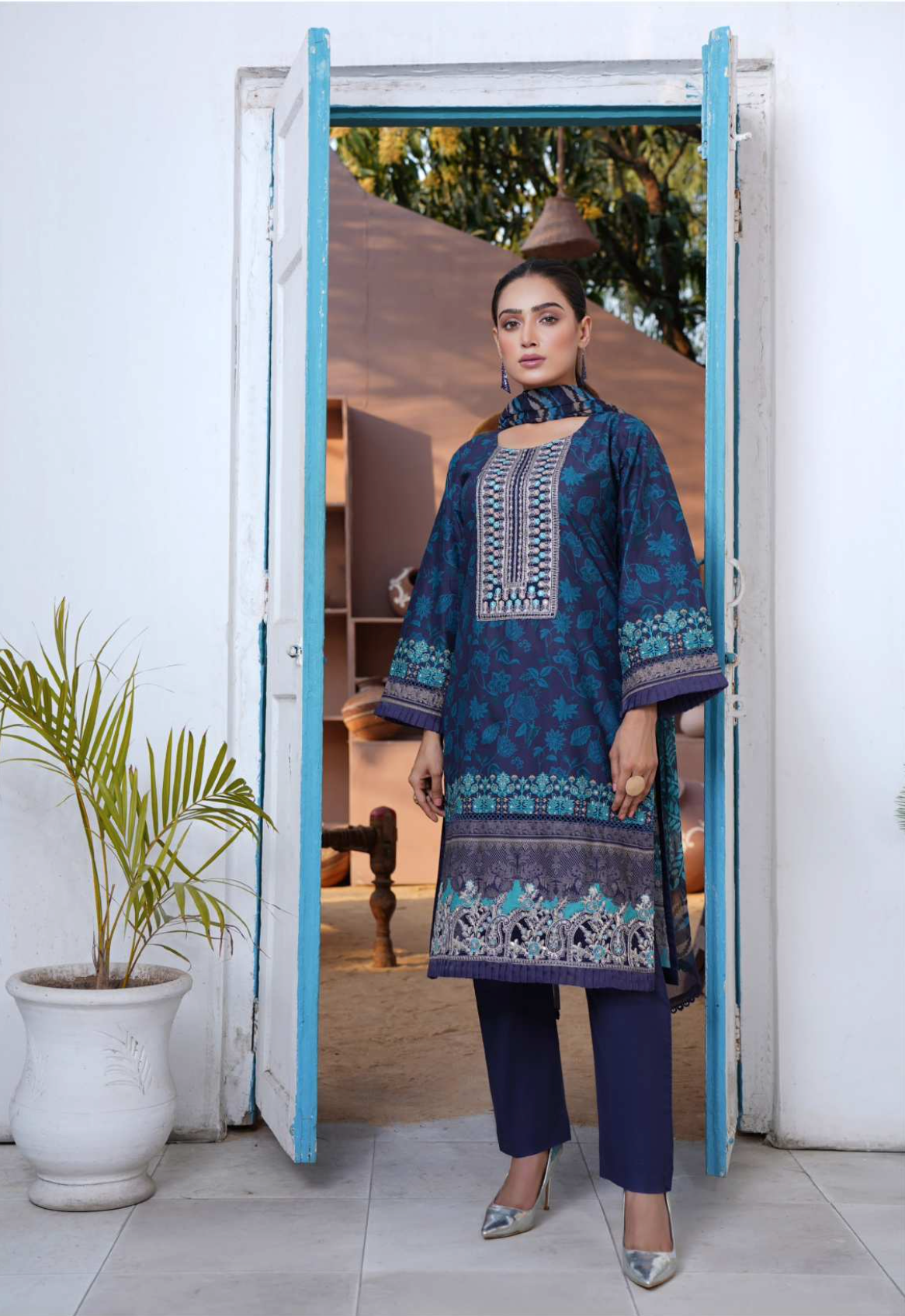 Navy Blue 'Zartaaj' Cotton Ladies Suit