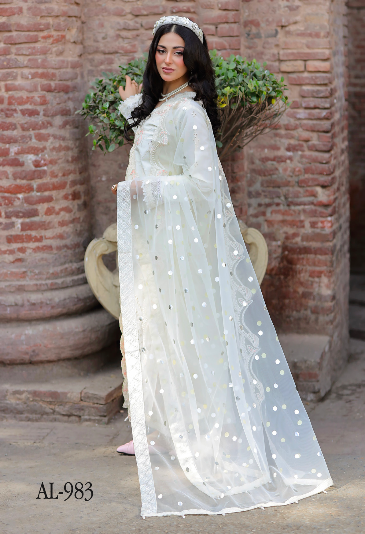 Cream 'Bazar Kahani' Cotton Ladies Suit