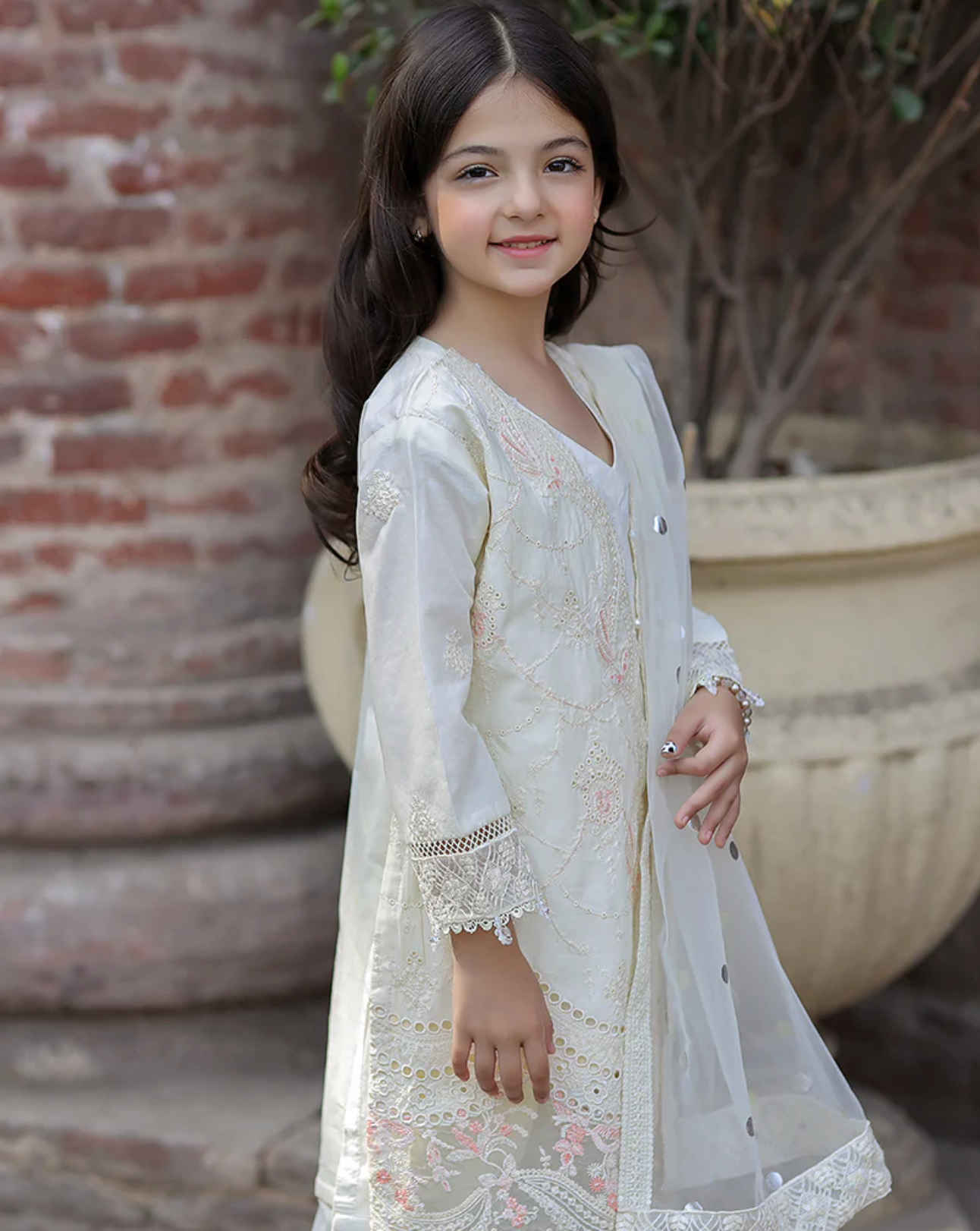 Cream 'Bazar Kahani' Cotton Girls Suit