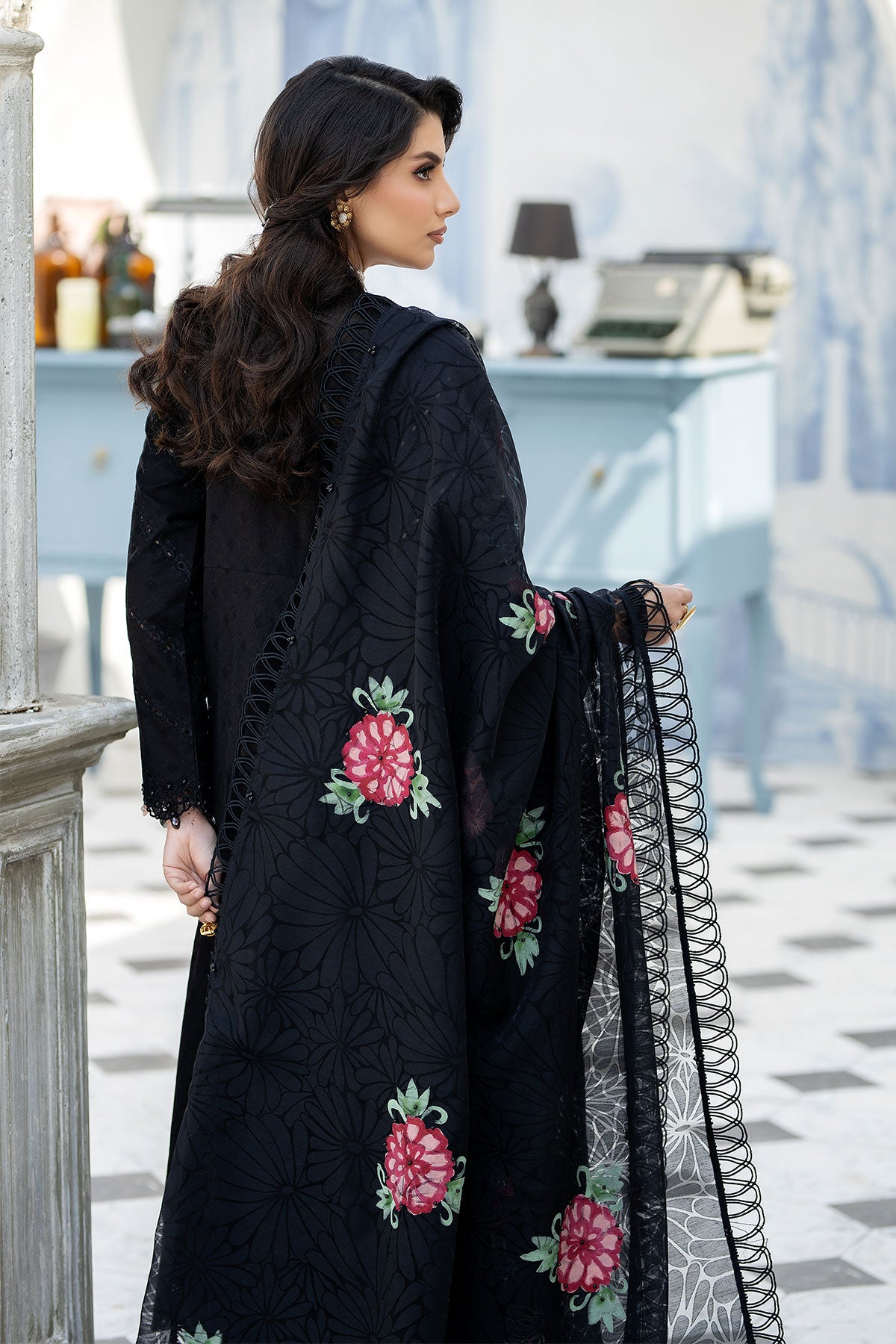 Black Jacquard Lawn Ladies Suit