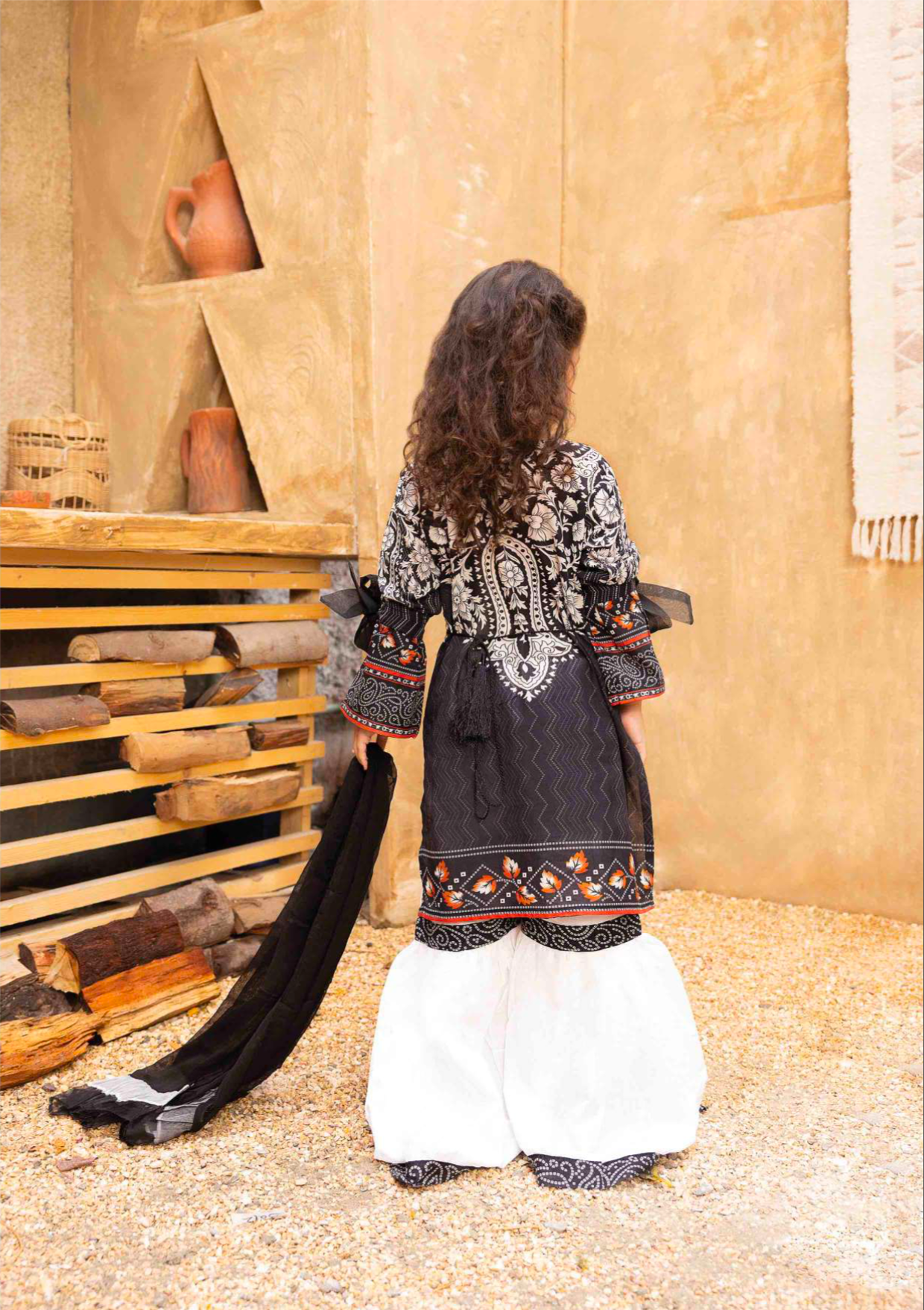 Black and White Muskari Gharara Lawn Girls Suit