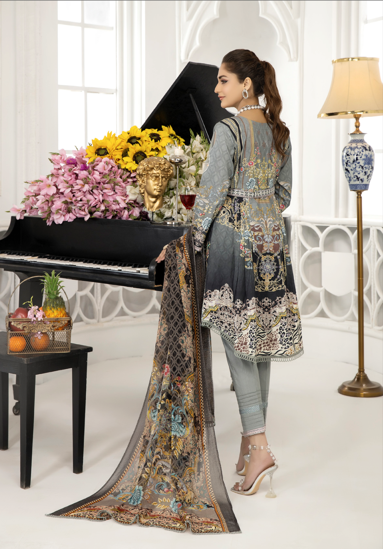 Grey Arzoo Lawn Ladies Suit