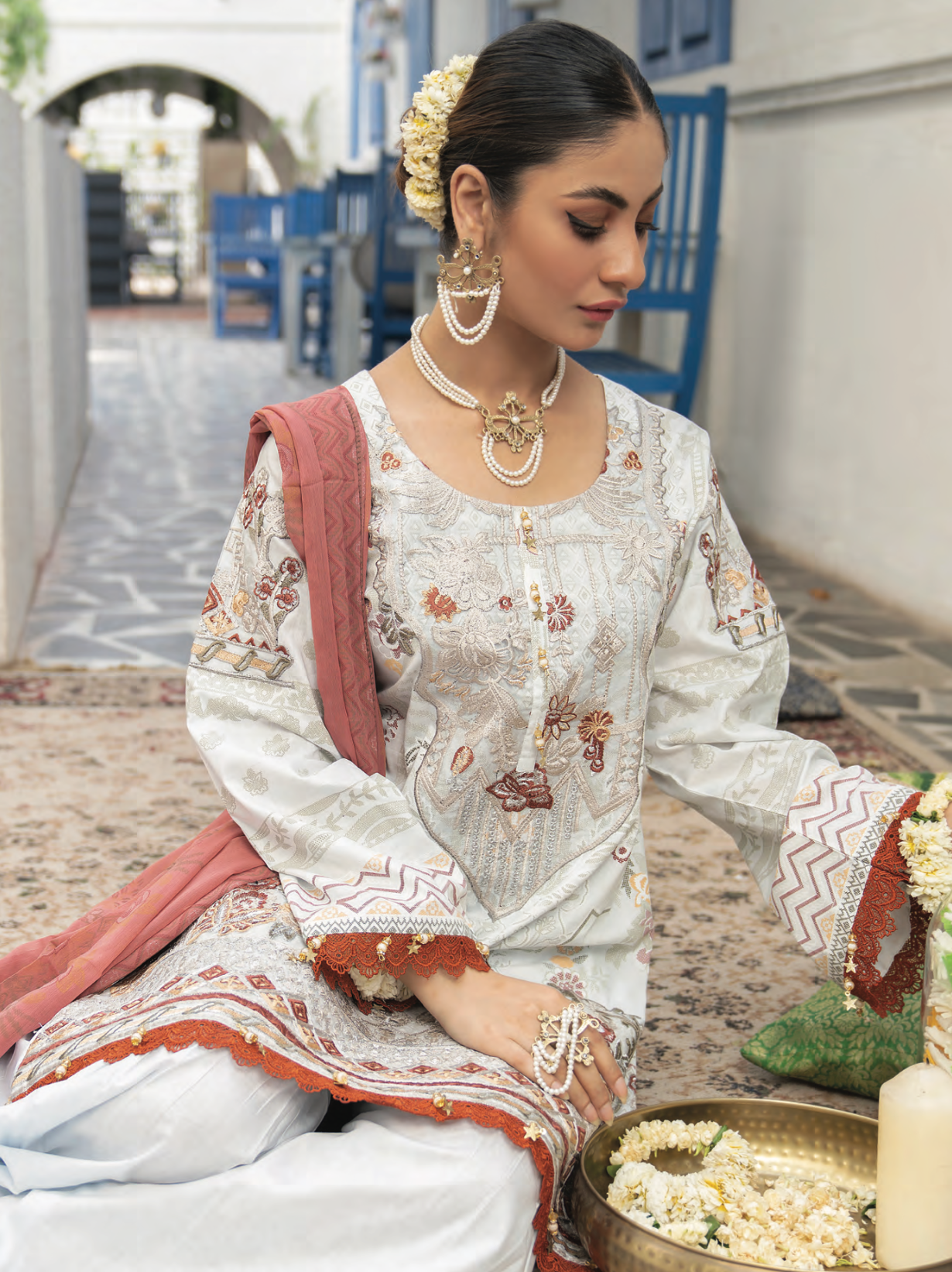 Off White Munira Designer Lawn Ladies Suit