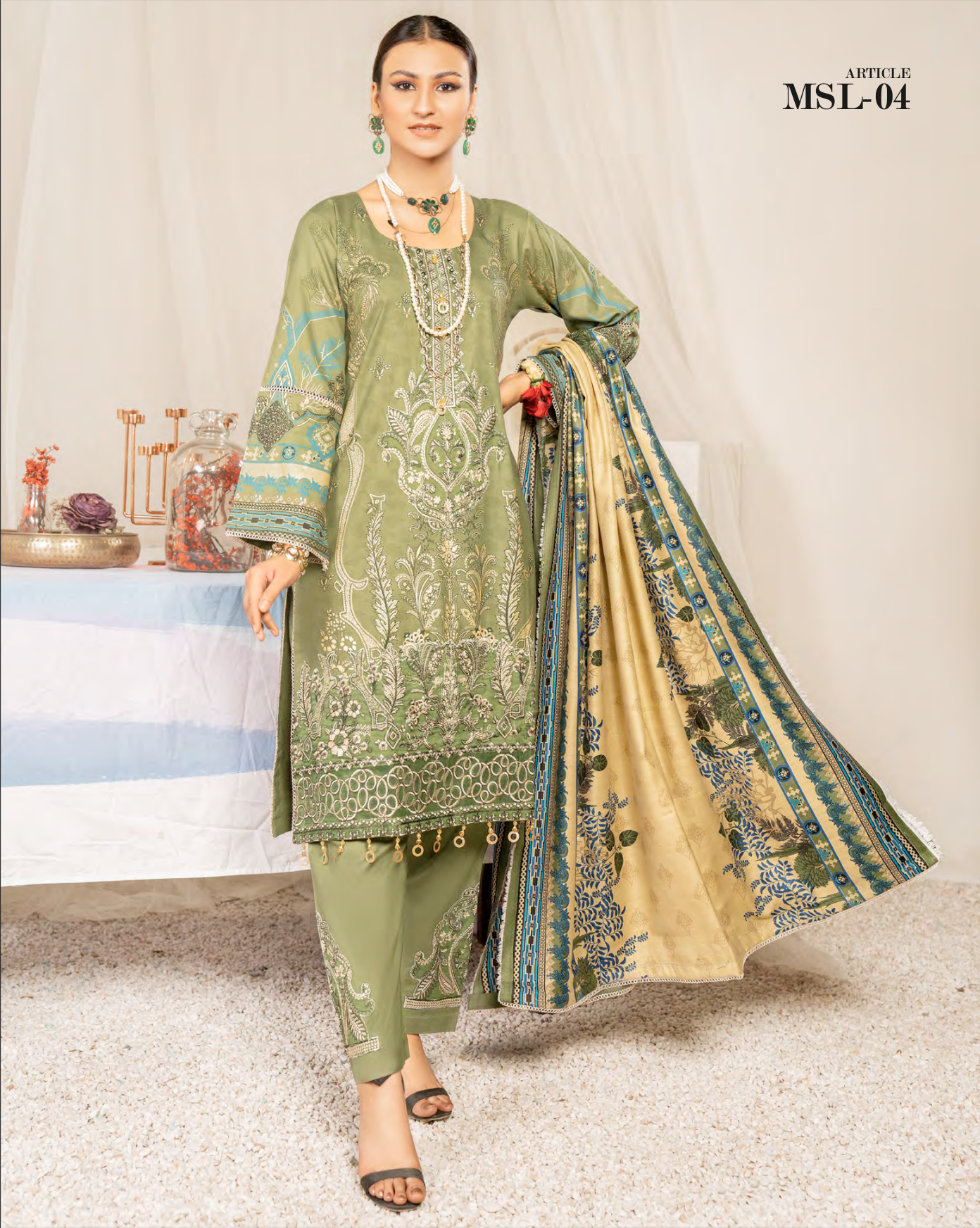 Green Munira Designer Dhanak Ladies Suit