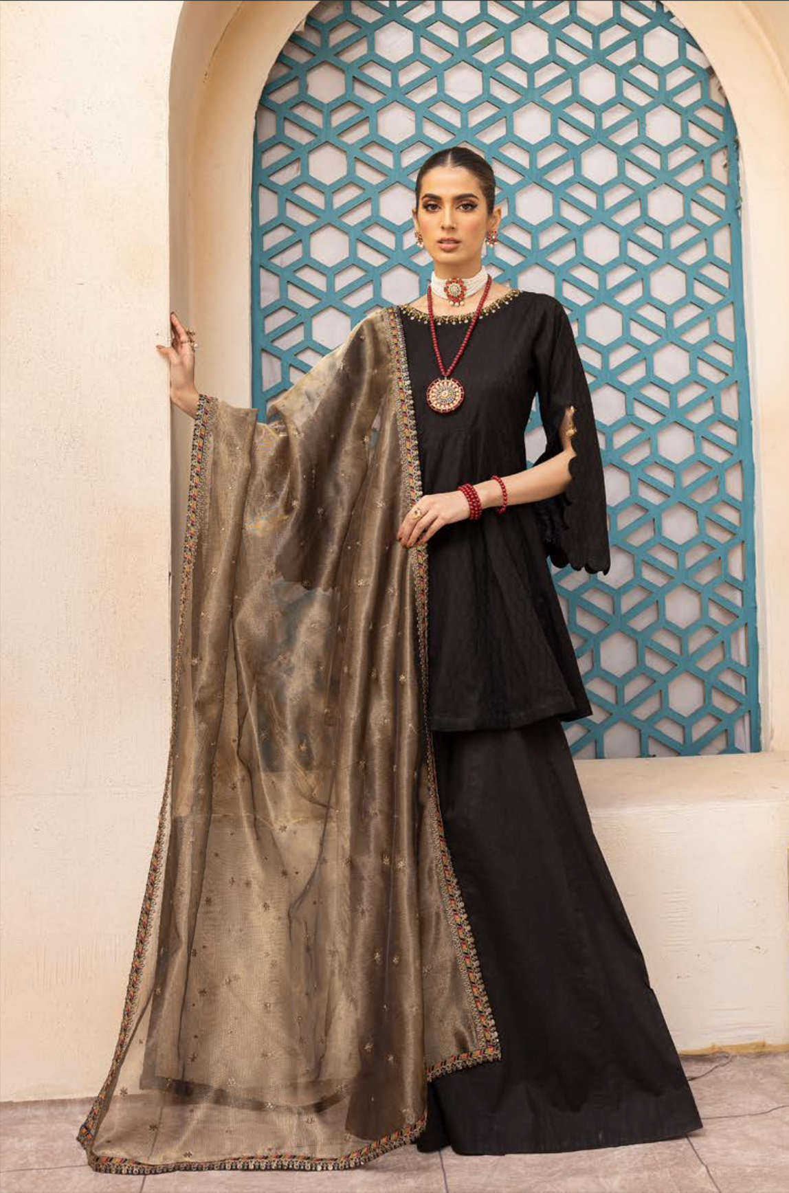Black Mummy & Me Jacquard Sharara Ladies Suit