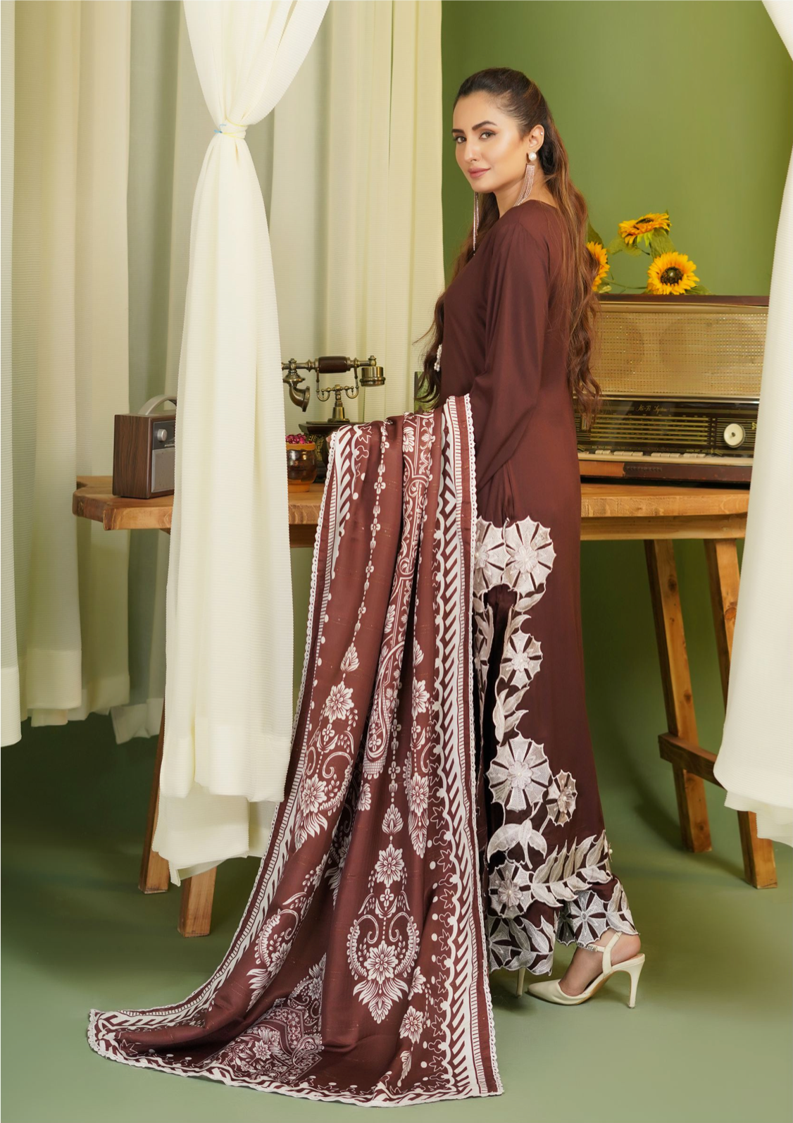 Dark Brown 'Pareezay' Dhanak Ladies Suit