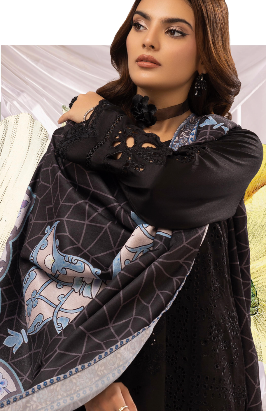 Black 'Aafreen' Dhanak Ladies Suit