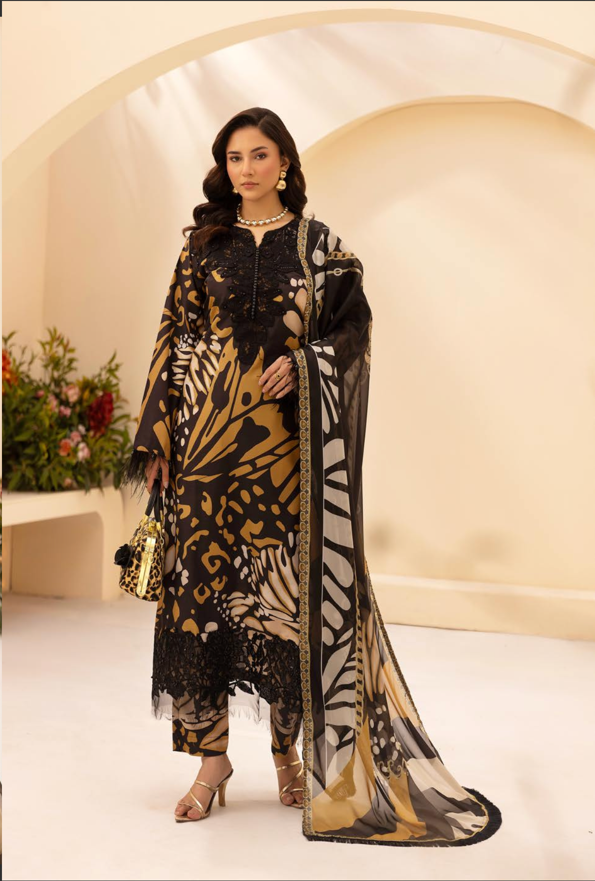 Black and Gold 'M Prints' Linen Ladies Suit