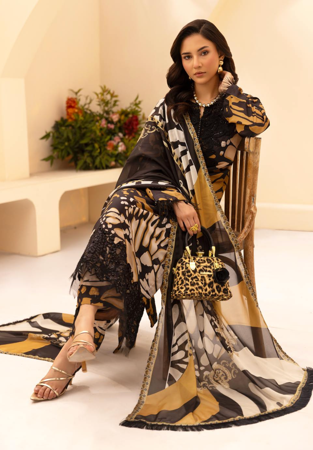 Black and Gold 'M Prints' Linen Ladies Suit